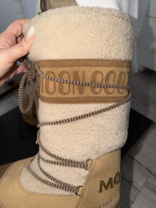 Moncler boots 37-37