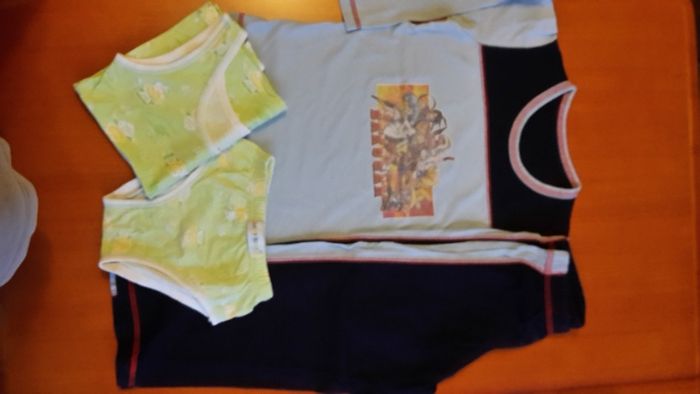 Един сезон момчешки дрехи, р. 98 - 104 само 25 лв.