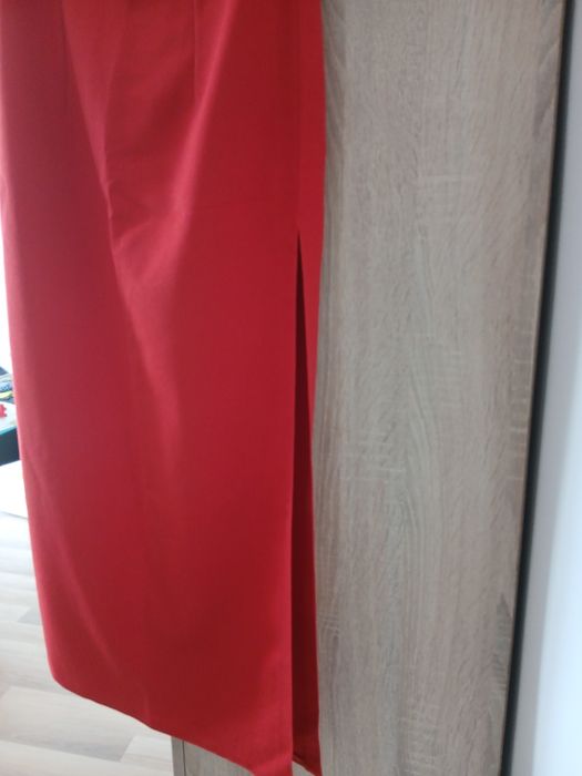 Vând rochie de ocazie și fustă