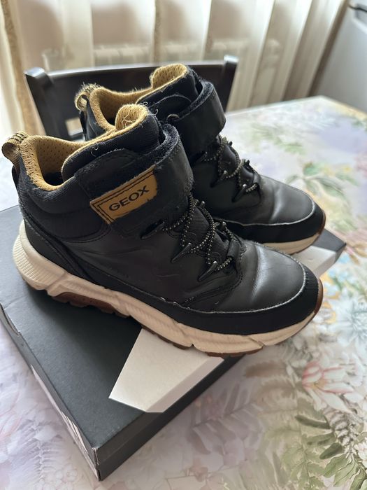 Боти за момче Geox