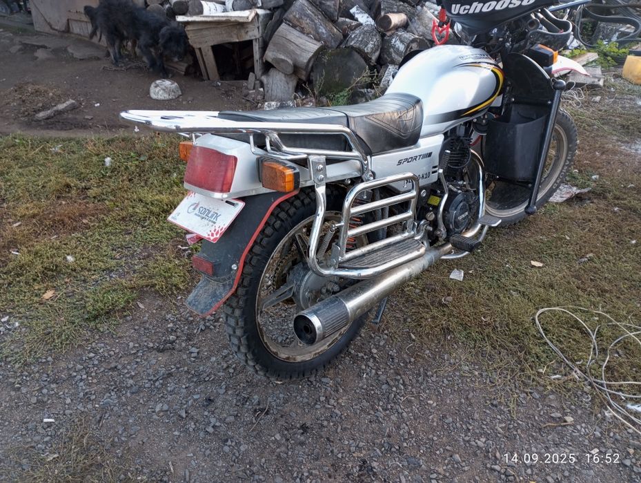 Продам мотоцикл 200сс