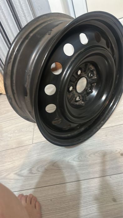 Продам диск 5*100 авенсис,королла и тд