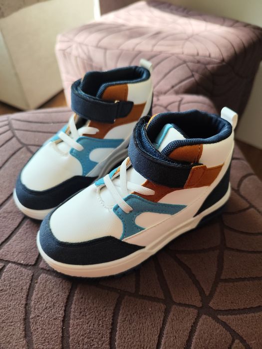 Новые кросовки 25 размер