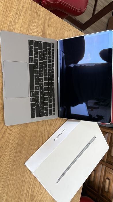 Macbook air 13-inch 2019г. Space Gray