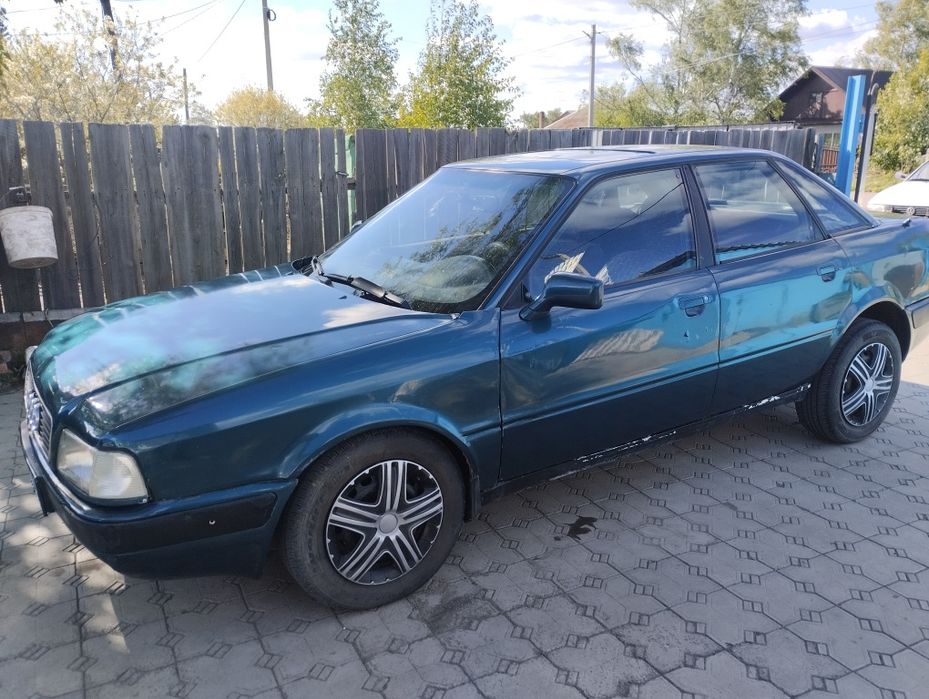 Продам Ауди Б4 1.8