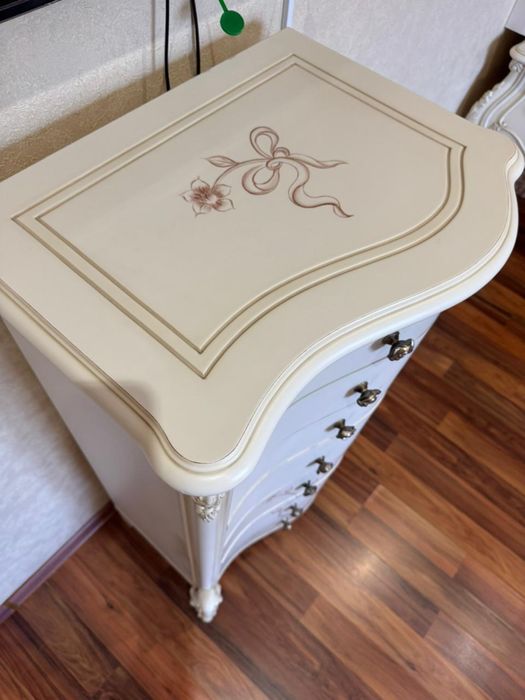 Спальный гарнитур