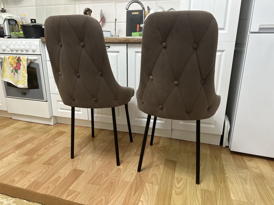 Продам новые стулья