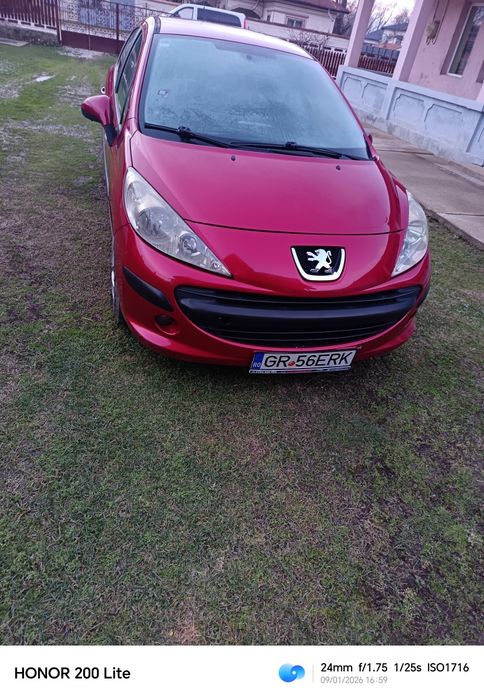 Peugeot 207. 2000€uro  negociabil