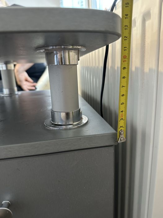 Бюро за маникюристи