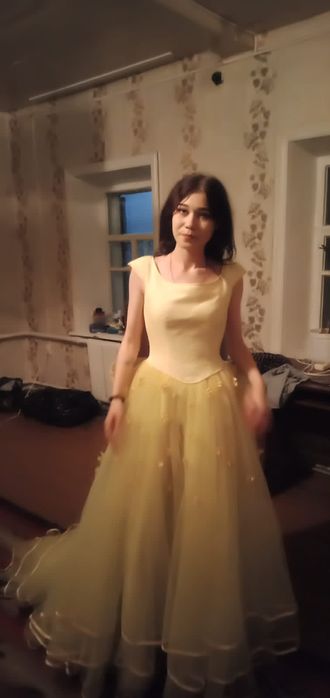 Платья.бальные.2шт