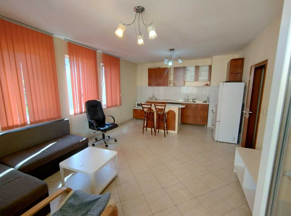 Продава се Двустаен апартамент в Варна, Център - 67 кв.м за 1667 €/кв.м - Снимка #4