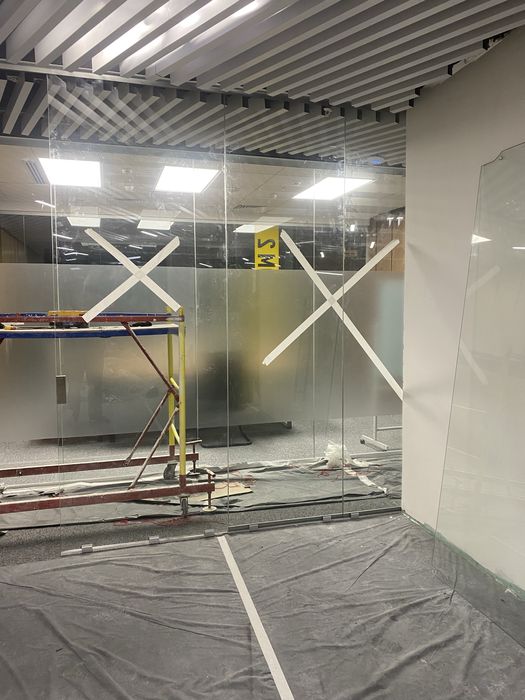 Тамбуры офисные перегародки