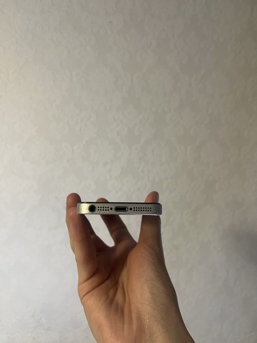 Продам iPhone 5s