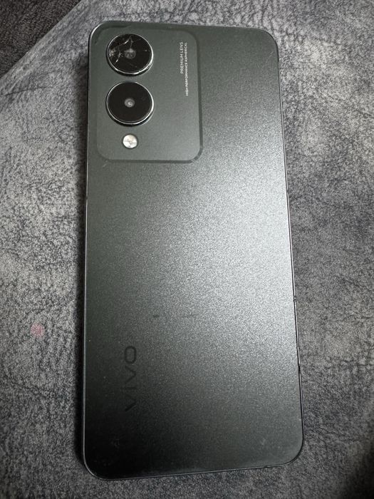 Смартфон vivo Y17s