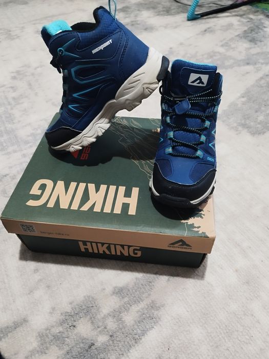 Продам ботинки на мальчика