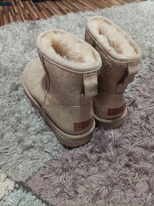 Оригинални UGG  'Classic Mini Stardust' !