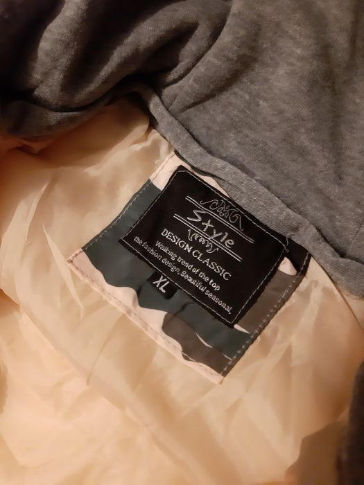 Vesta cu gluga M nou nouta