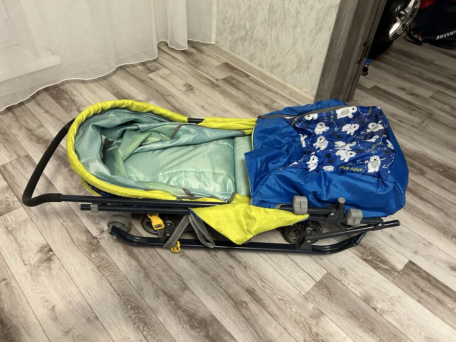 Продам санки коляску