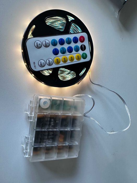 Pachet banda LED 3m – 3 bucati + 2 gratis, 180 led, telecomanda