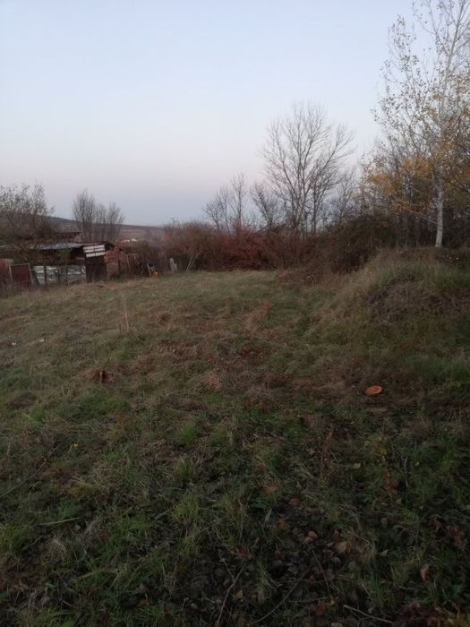 УПИ - 600 м2 в с. Селищен дол