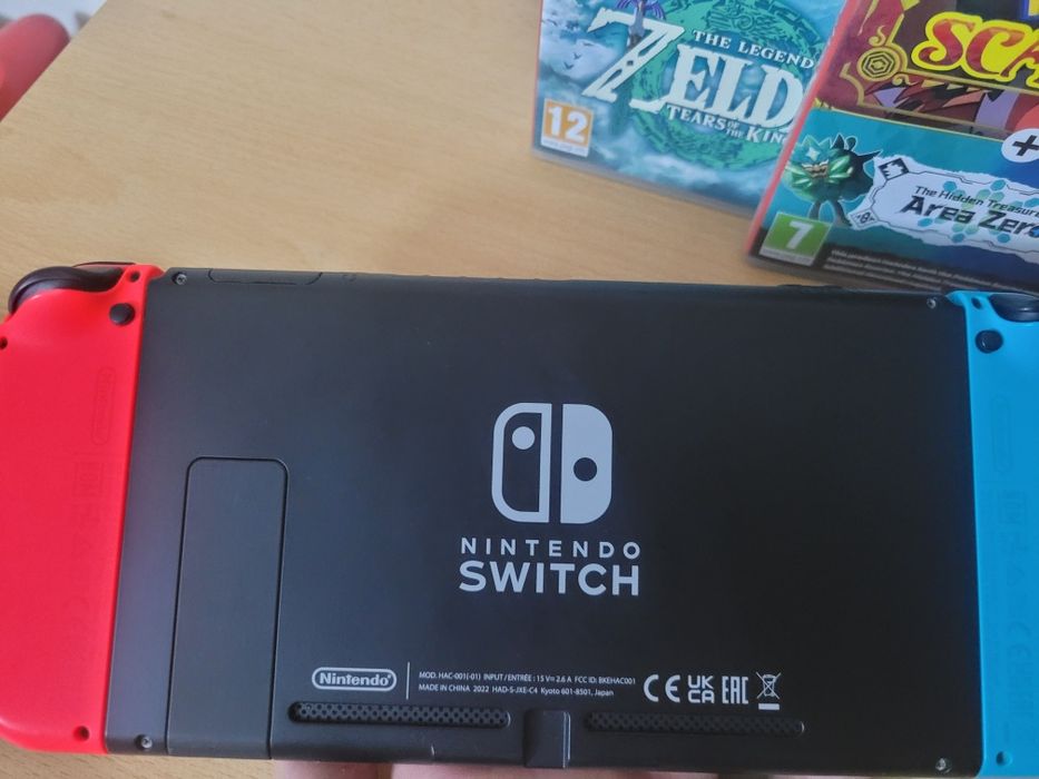 Nintendo Switch V2 + Zelda Tears of the Kingdom + Pokémon Scarlet (DLC inclus)