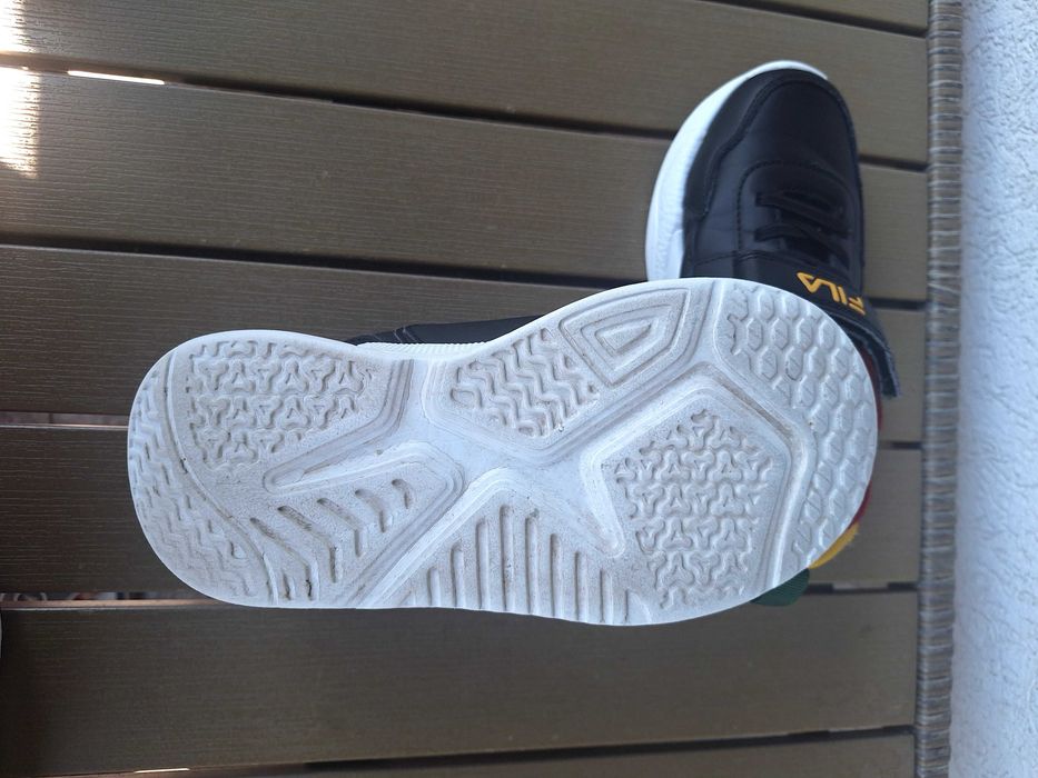 Adidasi Puma nanobotic marimea 32.