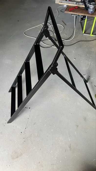 Scara metal 4 trepte foarte utila interior