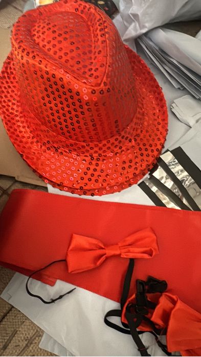 Подтяжки, бабочки, юбки банты