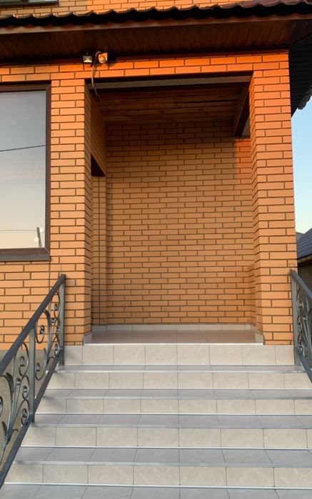 Продам коттедж трехэтажный