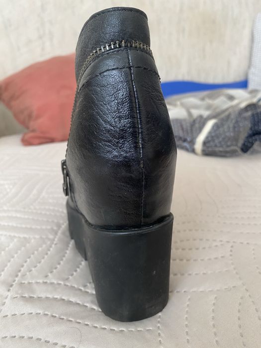 Боти -естествена кожа