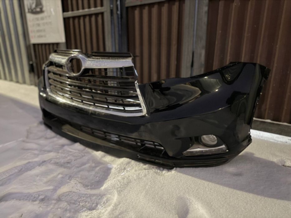 Передний бампер Тойота Хайландер 2014 до 2017