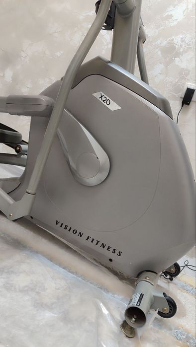 Продам эллиптический тренажёр Vision Fitness X20.