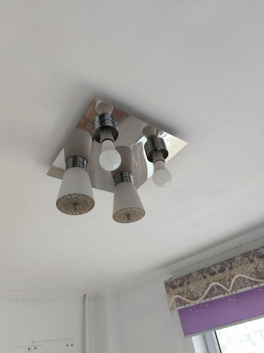 Люстра б/у в хорошем состоянии