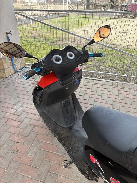 Vând scuter Zipp 49cc