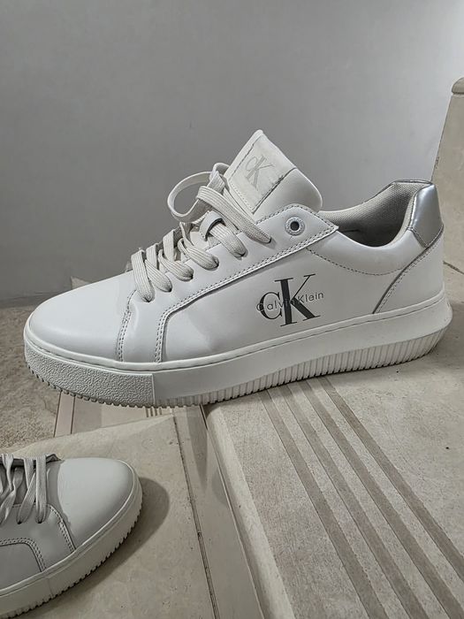 Оригинални кецове естествена кожа