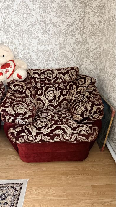 Продаю диван белорусский