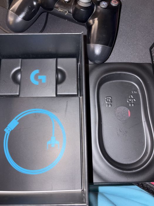 Vand mouse logitech wireless PRO cu tot cu cutie