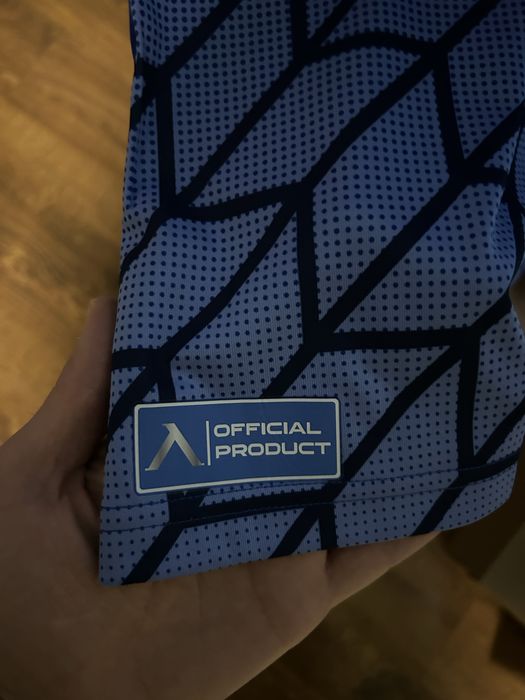 Официална мачова тениска на Левски