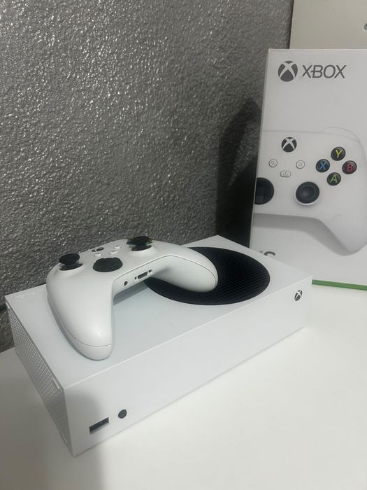 Xbox Series S-Folosit,in stare foarte buna
