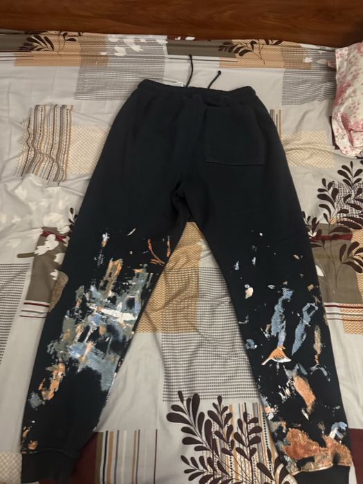 vand pantaloni jordan