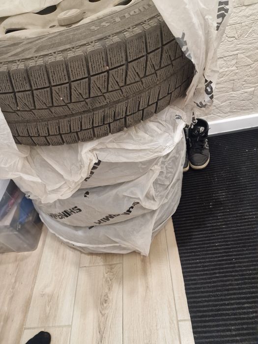 Продам 4 колеса на дисках R15