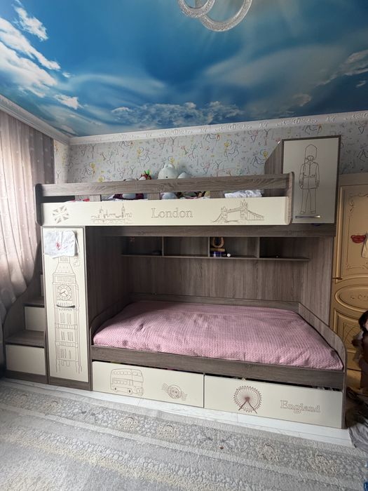 Двухьярусная кровать