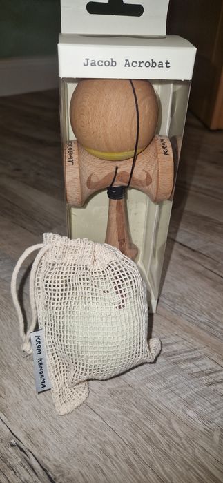 Kendama Jacob acrobat mod semnată de xremus si vasiu +antistres ceapa