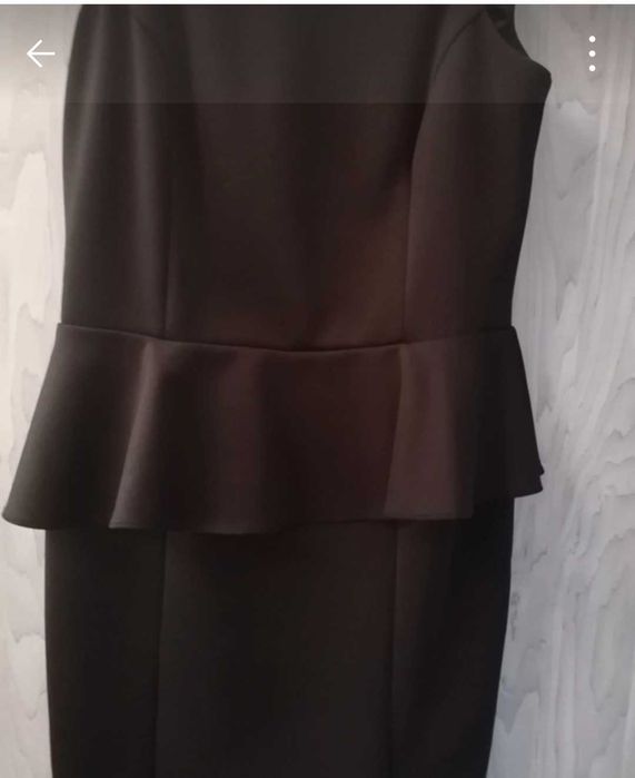 Rochie neagra cu peplum in talie