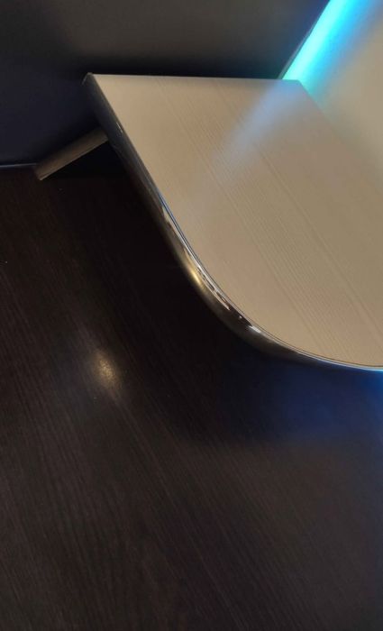 Birou modern de vânzare