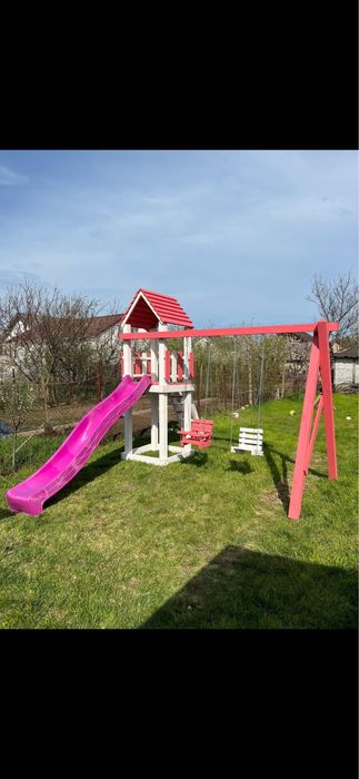 Loc de joaca casute de copii!