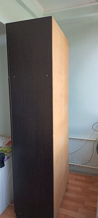Продам Шкаф 2м.10см