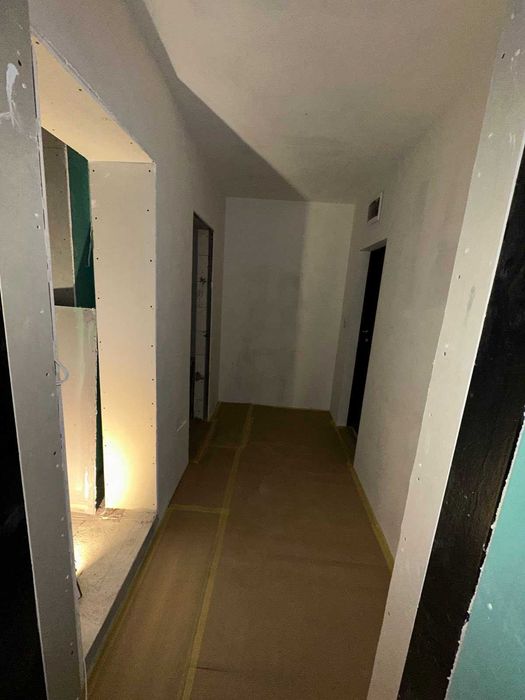 Продава се Двустаен апартамент в София, Център - 56 кв.м за 3259 €/кв.м - Снимка #1