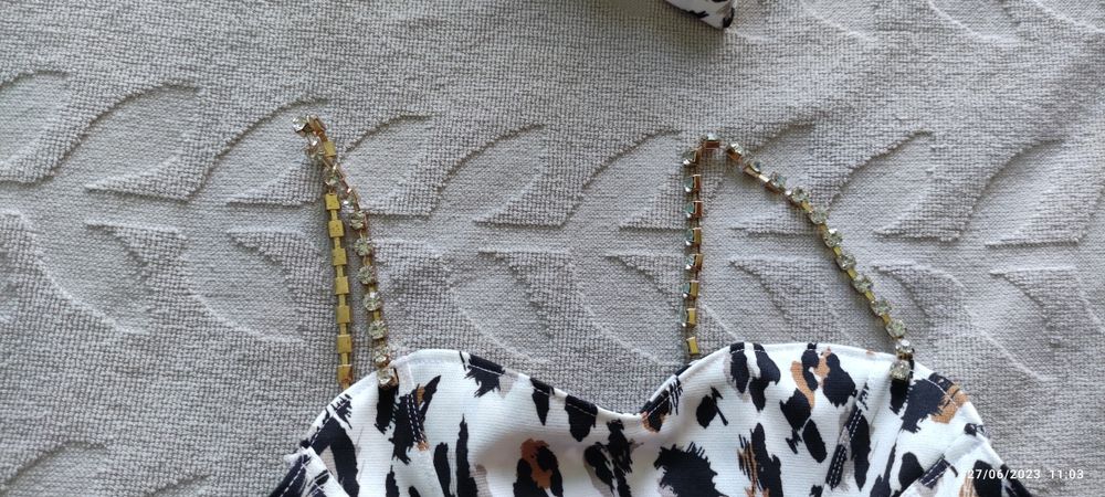 Прекрасна рокля - 146 см