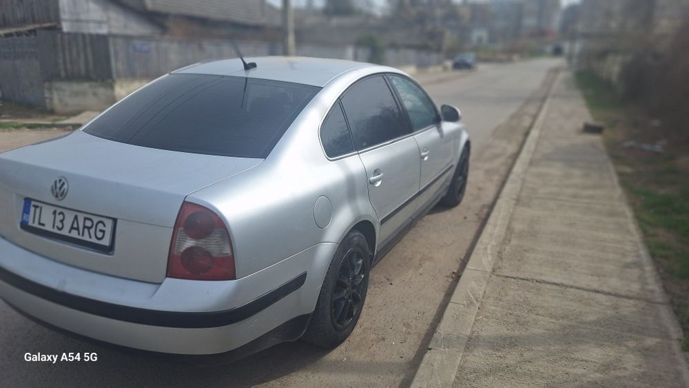 Vând sau schimb ambele